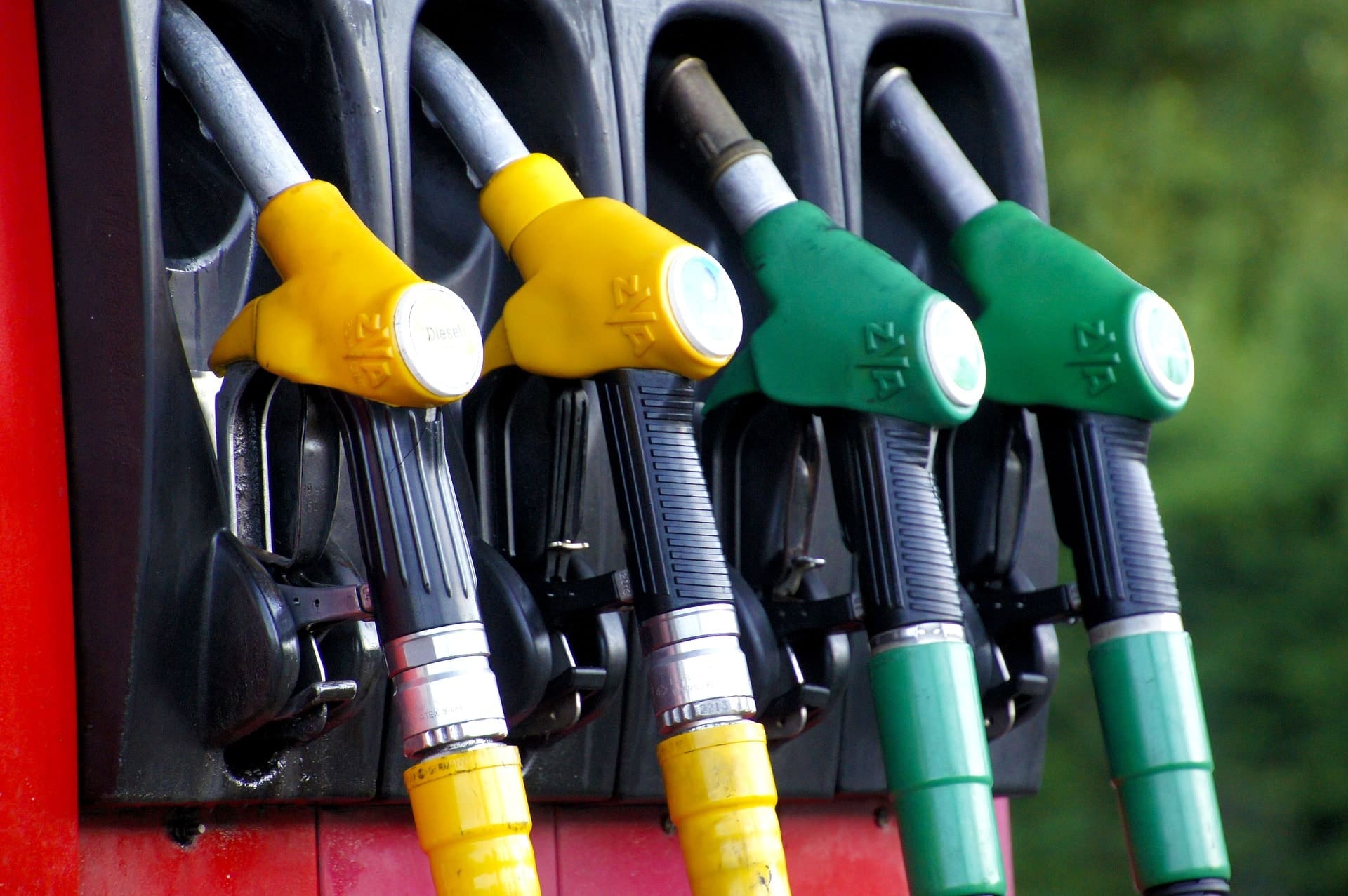 What is the Difference between Regular Unleaded and Premium Gas? -  Tidewater Tech Trades
